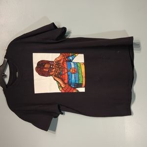 EUC Salem7 t shirt size Large black in color